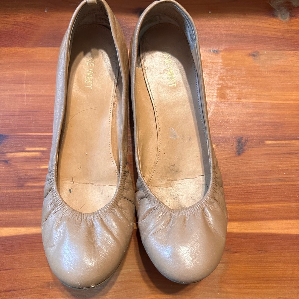 Nine West nude flats